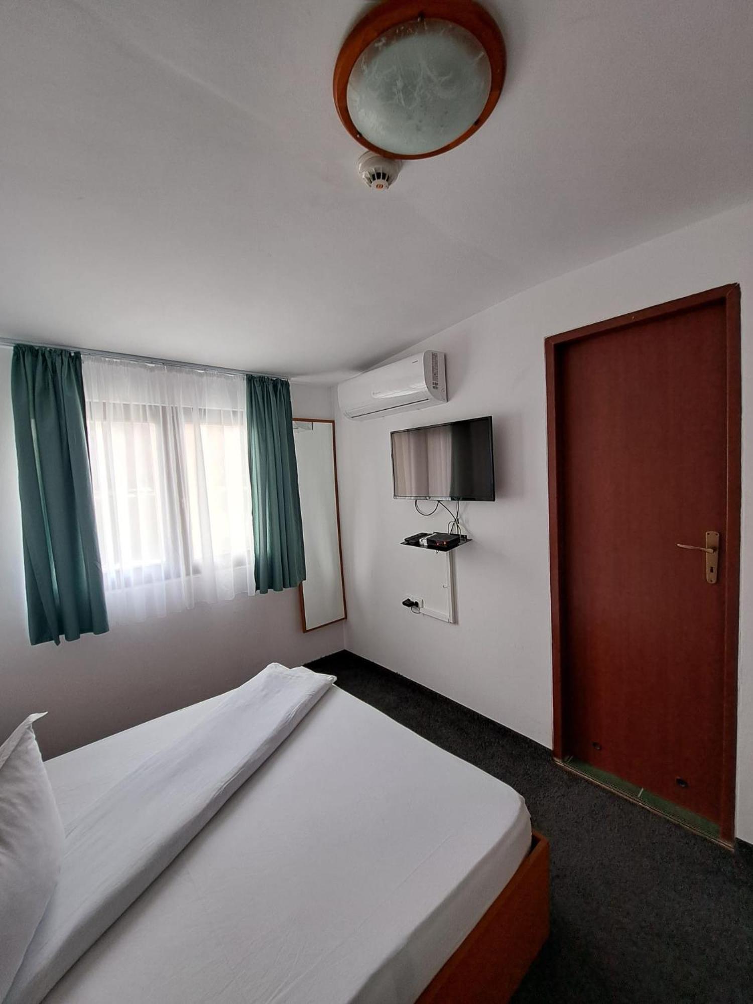 Hotel Pescarus Port Bicaz Exterior foto